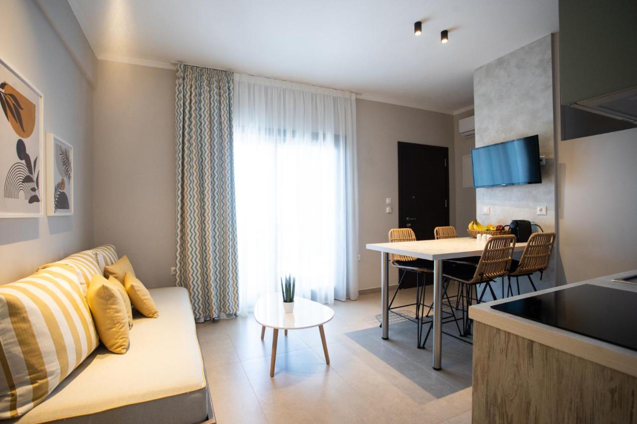 Marineiko Luxury Apartments Ierissos Exteriör bild