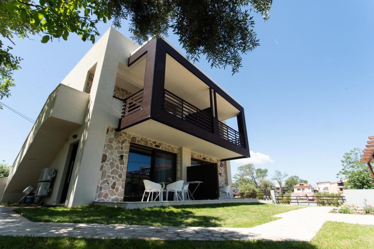 Marineiko Luxury Apartments Ierissos Exteriör bild