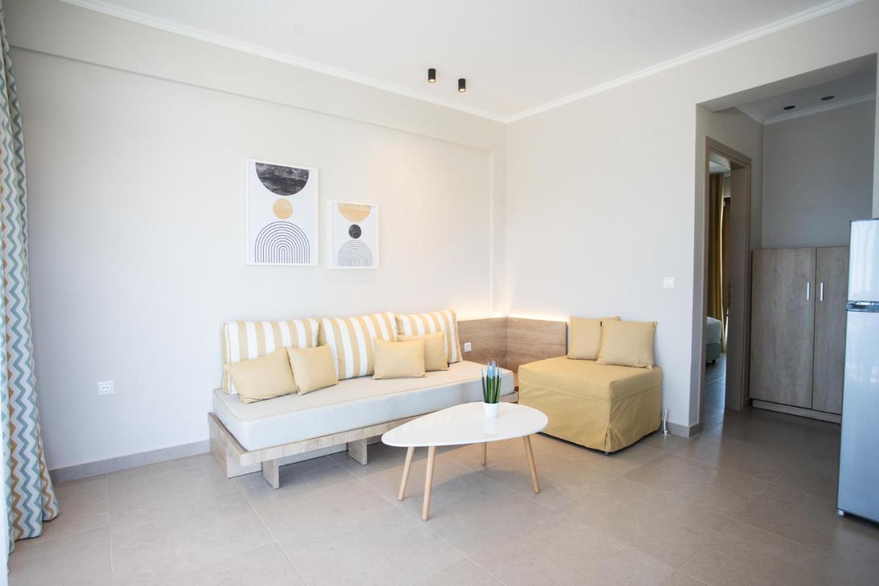 Marineiko Luxury Apartments Ierissos Exteriör bild