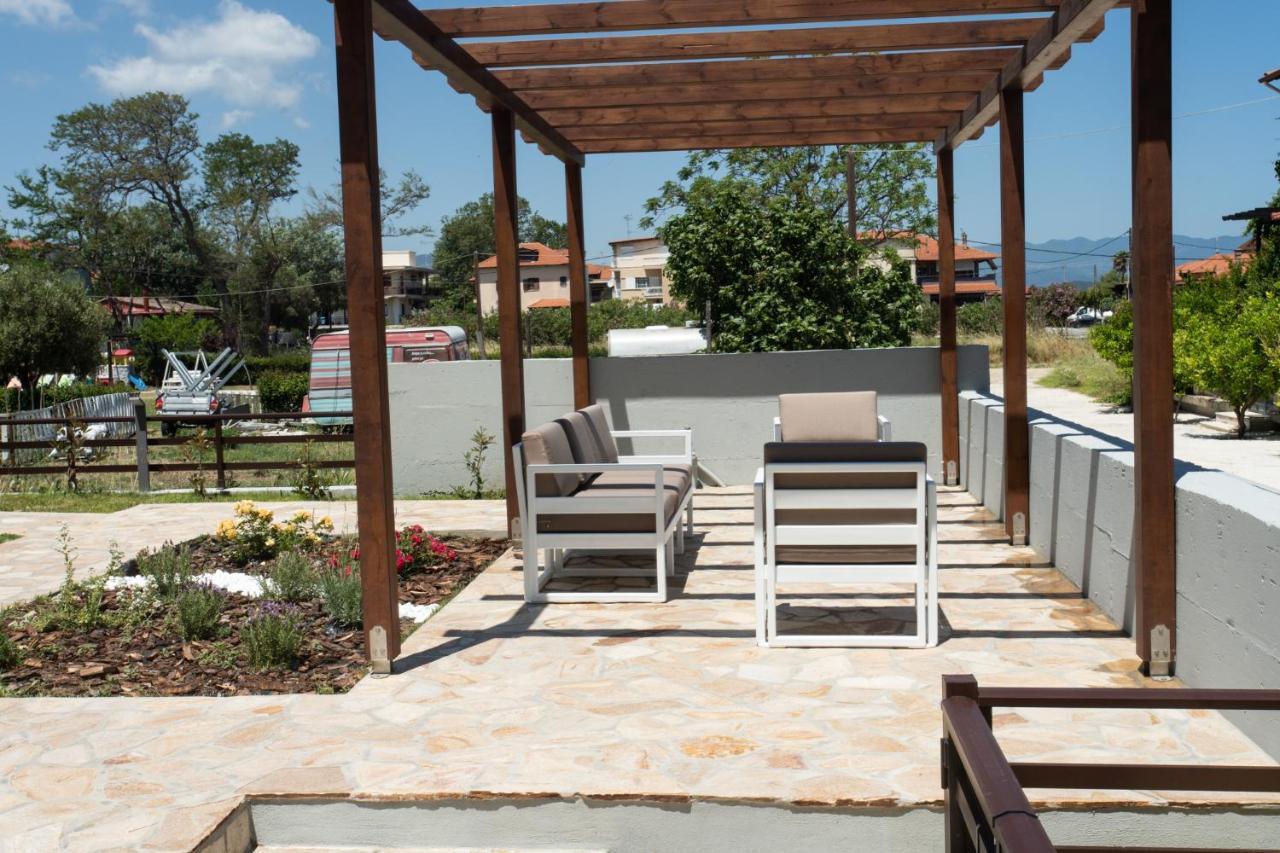 Marineiko Luxury Apartments Ierissos Exteriör bild