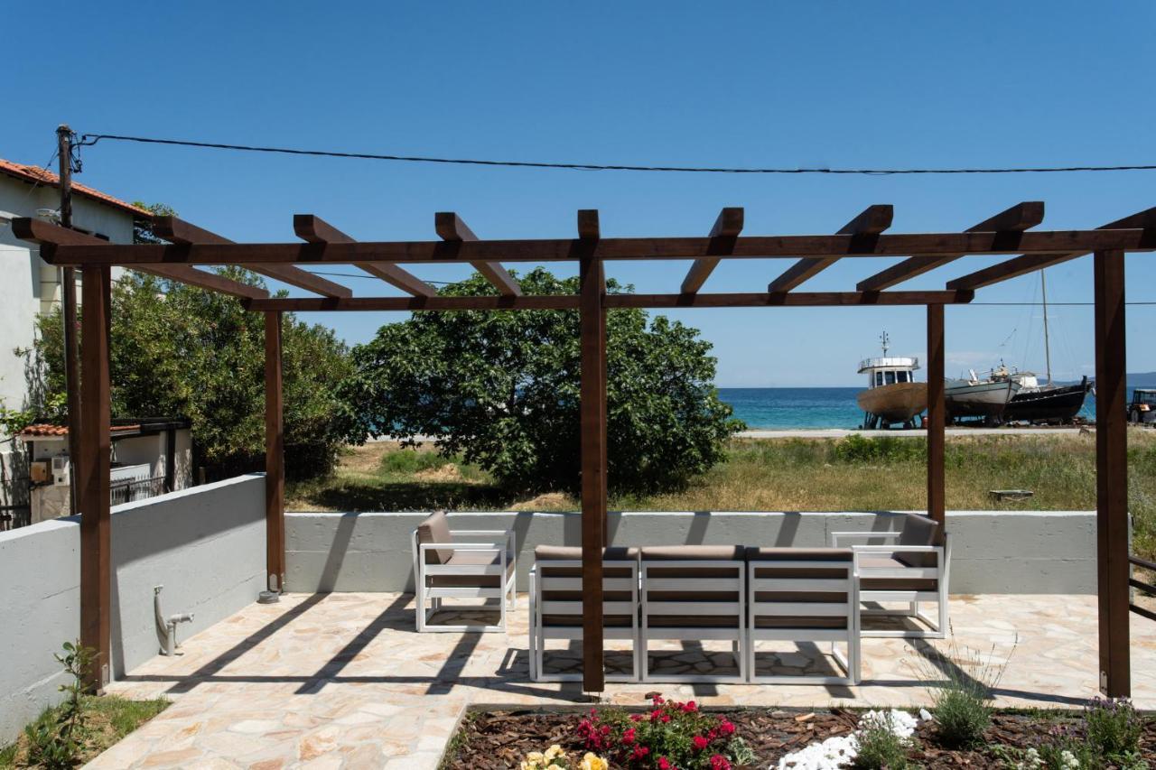 Marineiko Luxury Apartments Ierissos Exteriör bild