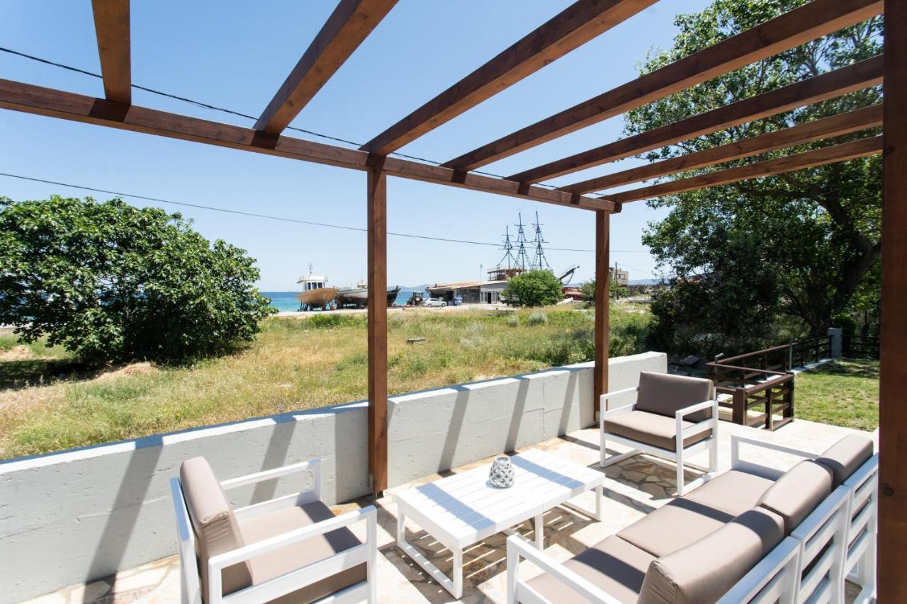 Marineiko Luxury Apartments Ierissos Exteriör bild