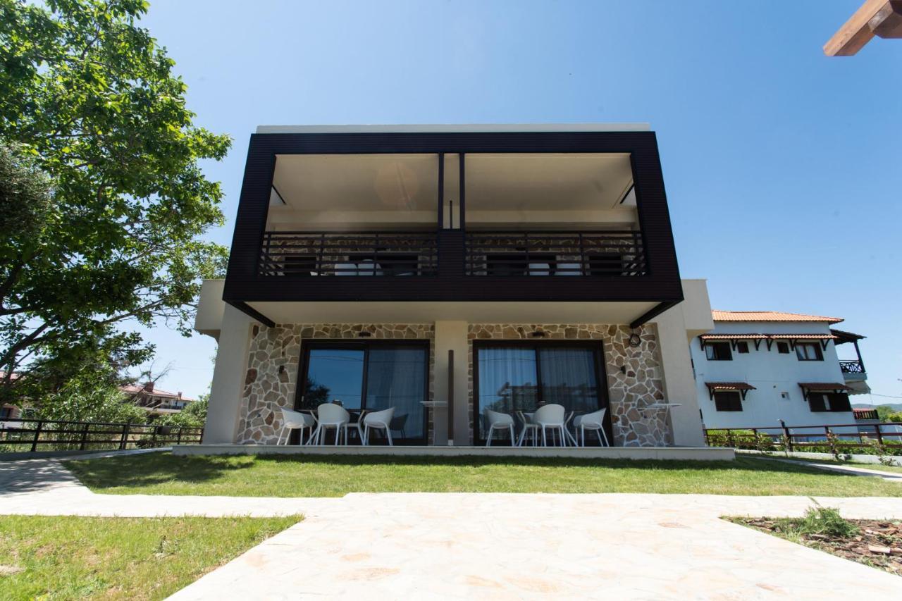 Marineiko Luxury Apartments Ierissos Exteriör bild